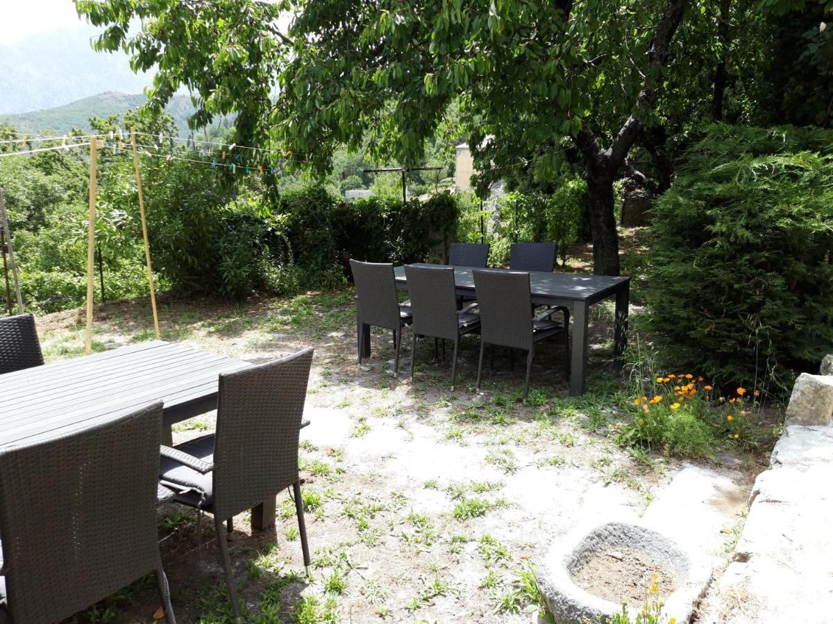 Casa Franceschi Bed and Breakfast Pioggiola Εξωτερικό φωτογραφία
